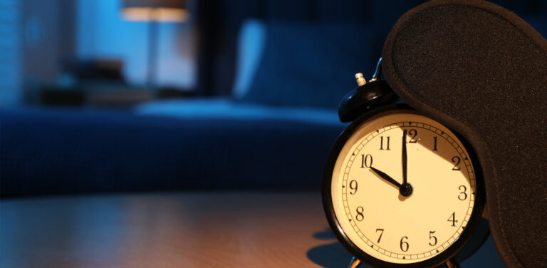 The Best Evening Self-Care Habits for Better Sleep and Mental Clarity
